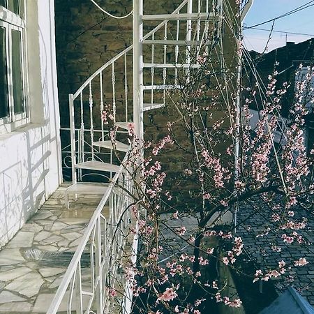 Small Room For Two In Private Villa 코르처 외부 사진